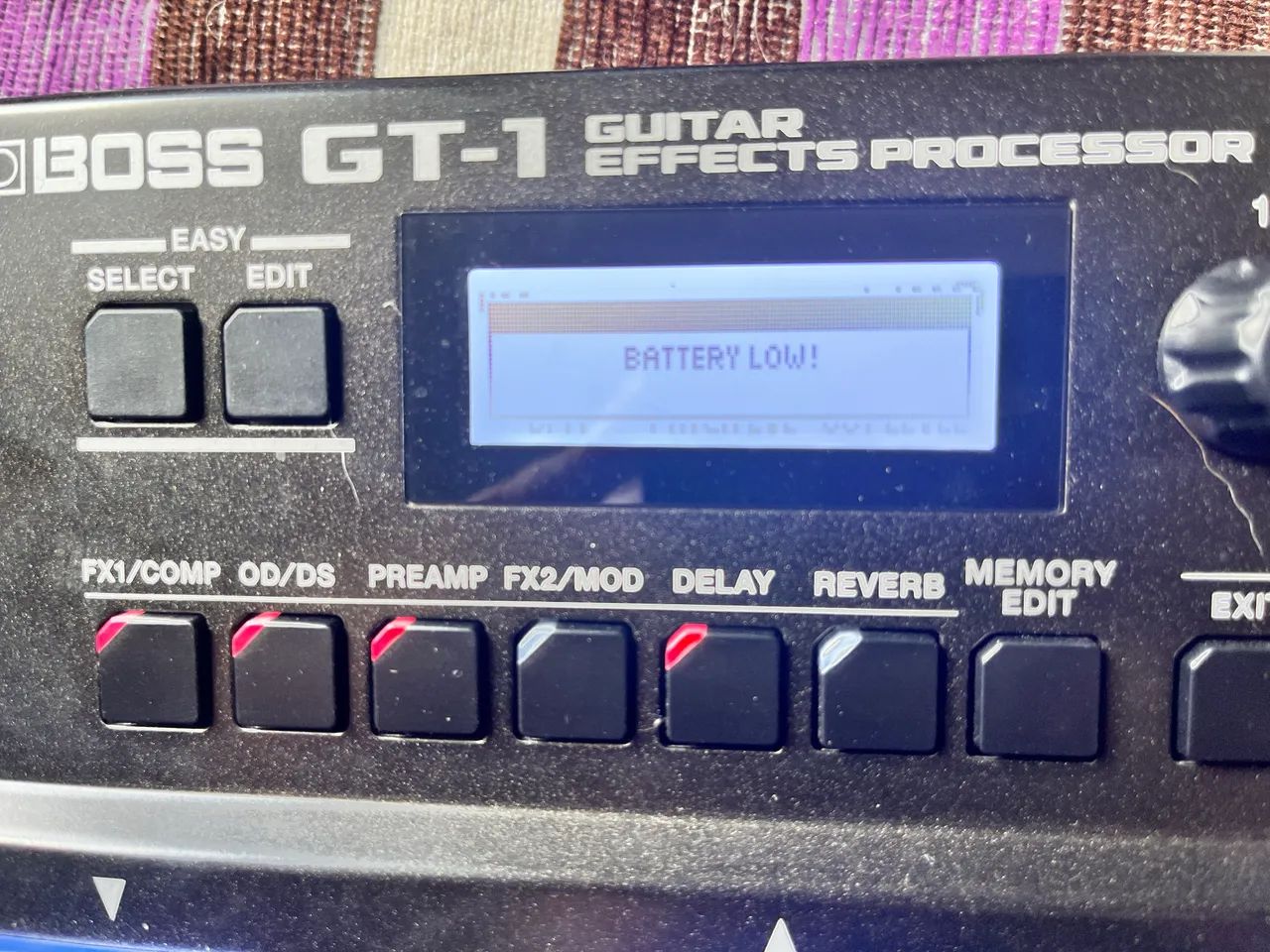 Pedaleira Boss GT1 com case e fonte - Foto 4