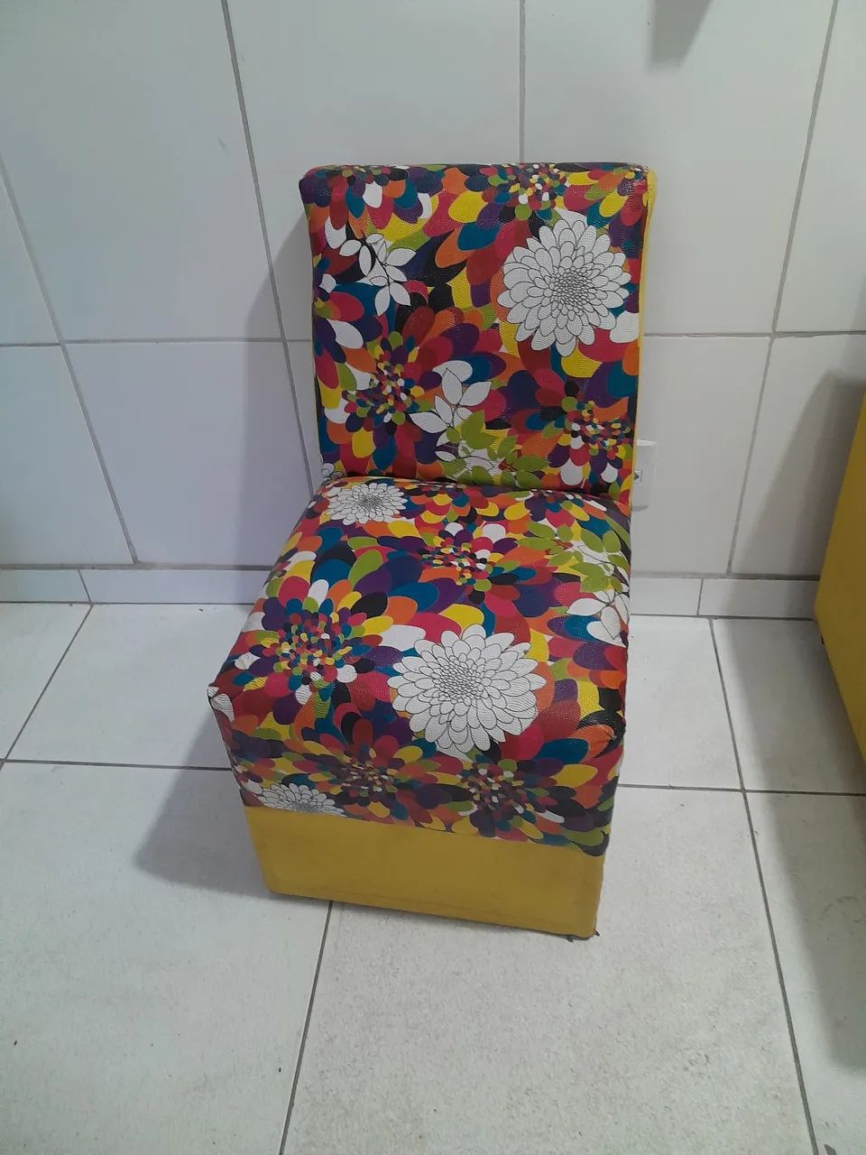 Sofá e pufs65171905325185122