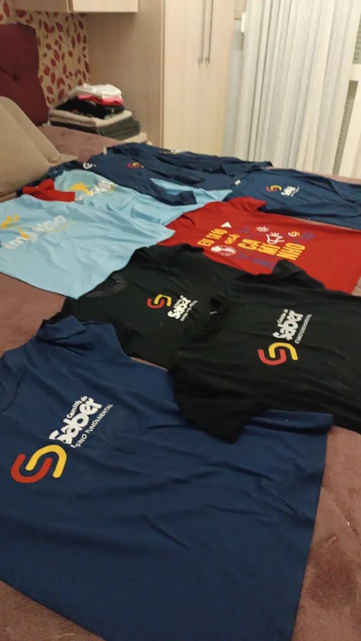 Uniforme escolar rede caminho e impulso