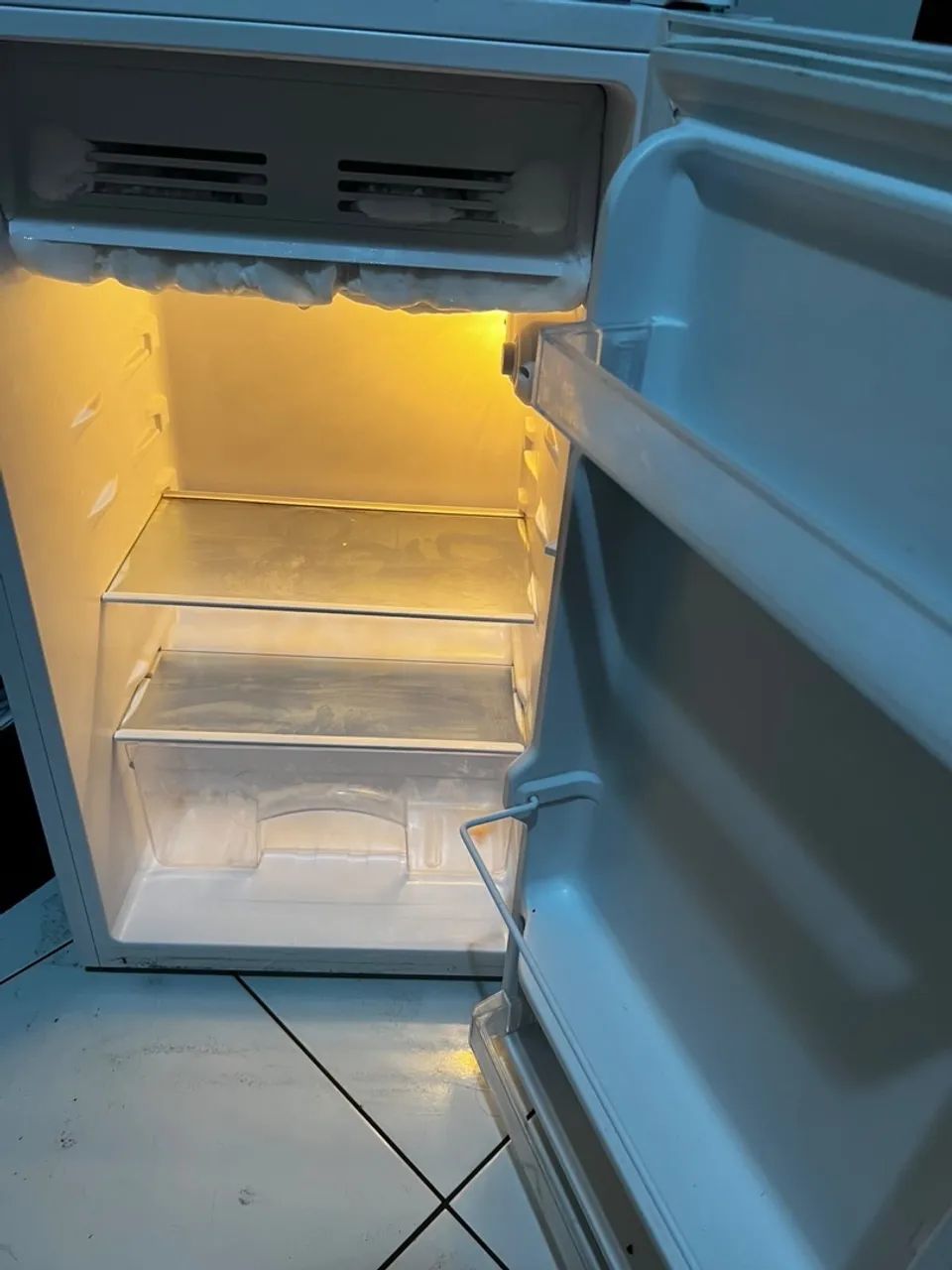 FRIGOBAR PHILCO 93L ? EXCELENTE ESTADO - Foto 2
