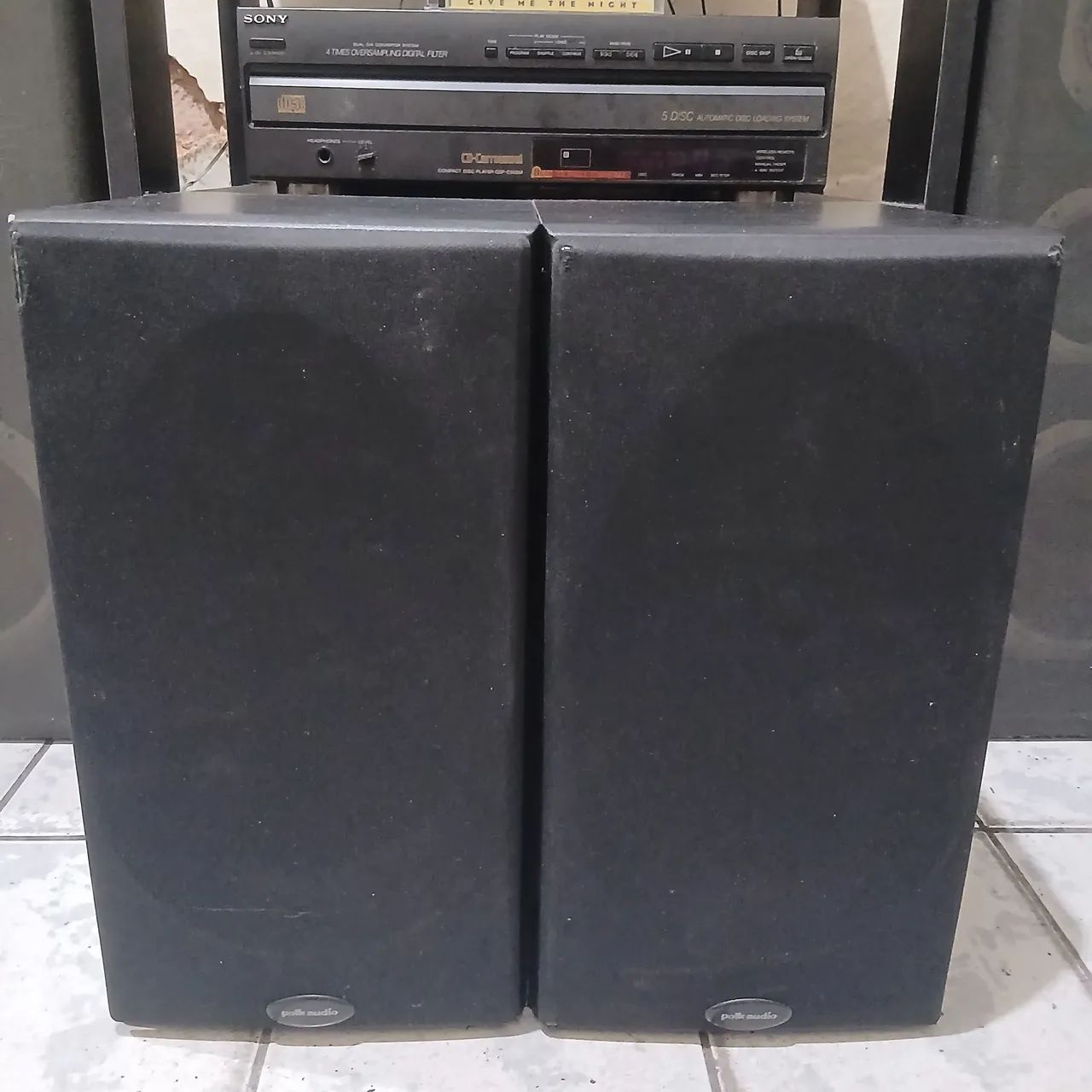 Caixas Polkaudio RT 35i Funcionando. 