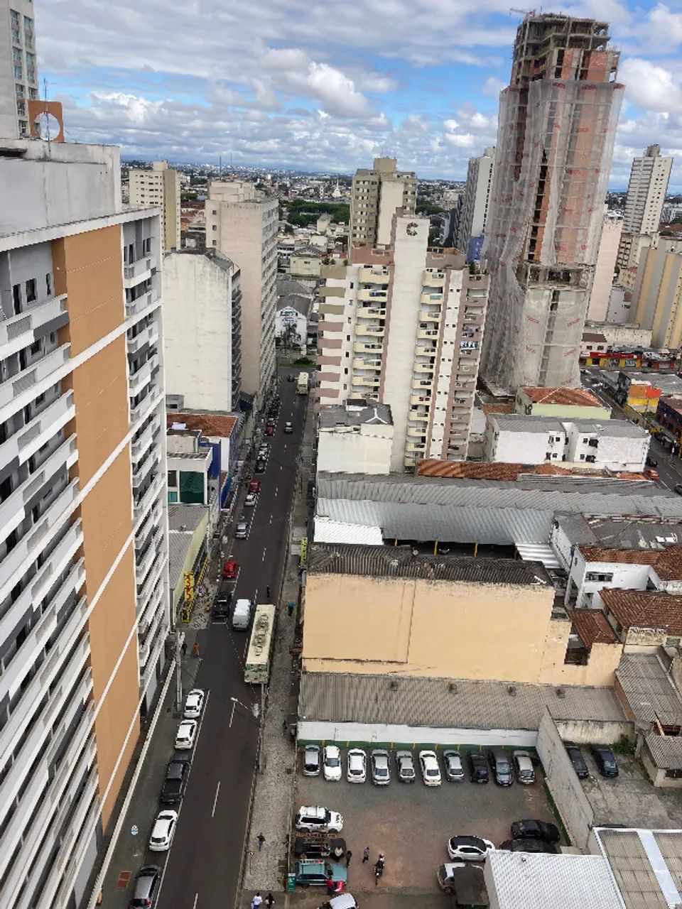APARTAMENTO DE 2 QUARTOS NO CENTRO
