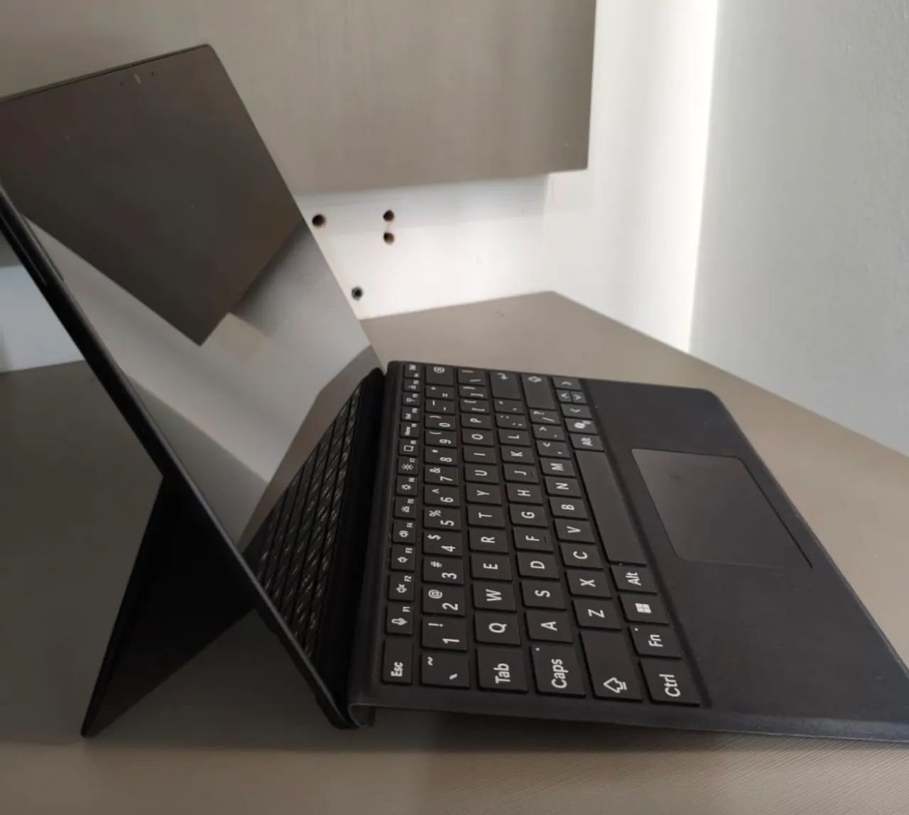Surface Pro x SQ1 16GB RAM 256GB SSD Wi-Fi Microsoft com teclado e