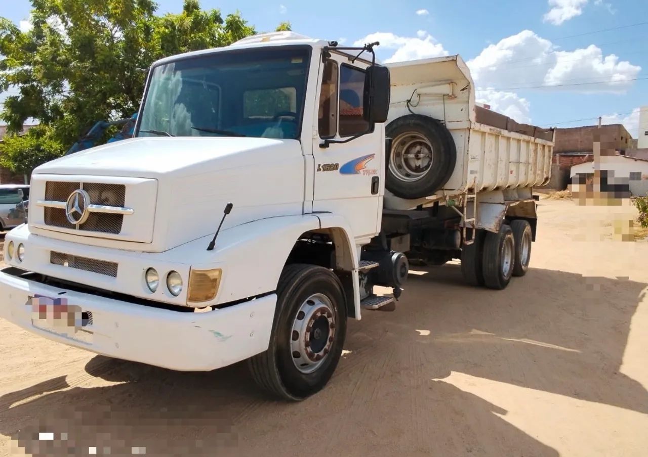 Mercedes BENZ 1620 ano 2000