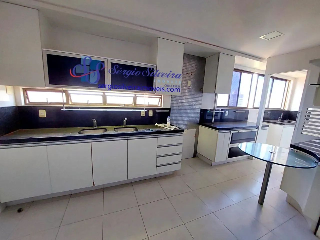 Amplo apartamento com 4 suítes no bairro Guararapes - Foto 7