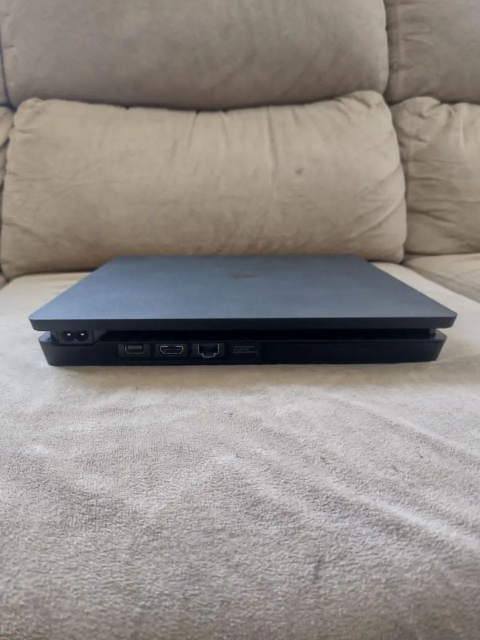 Playstation 4 slim 1TB com leitor de discos 