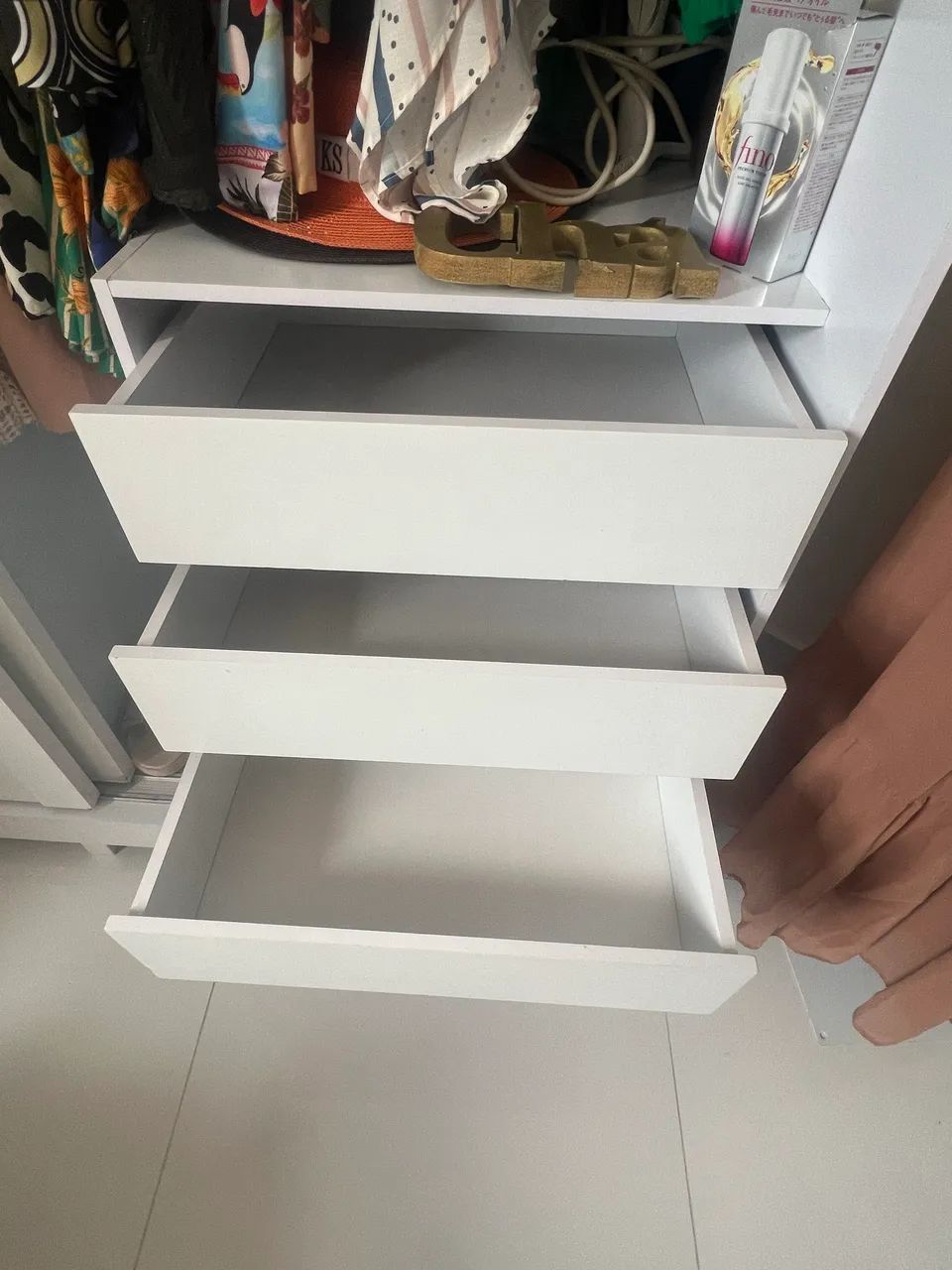 Guarda Roupas com Espelho Semi Novo - Foto 3