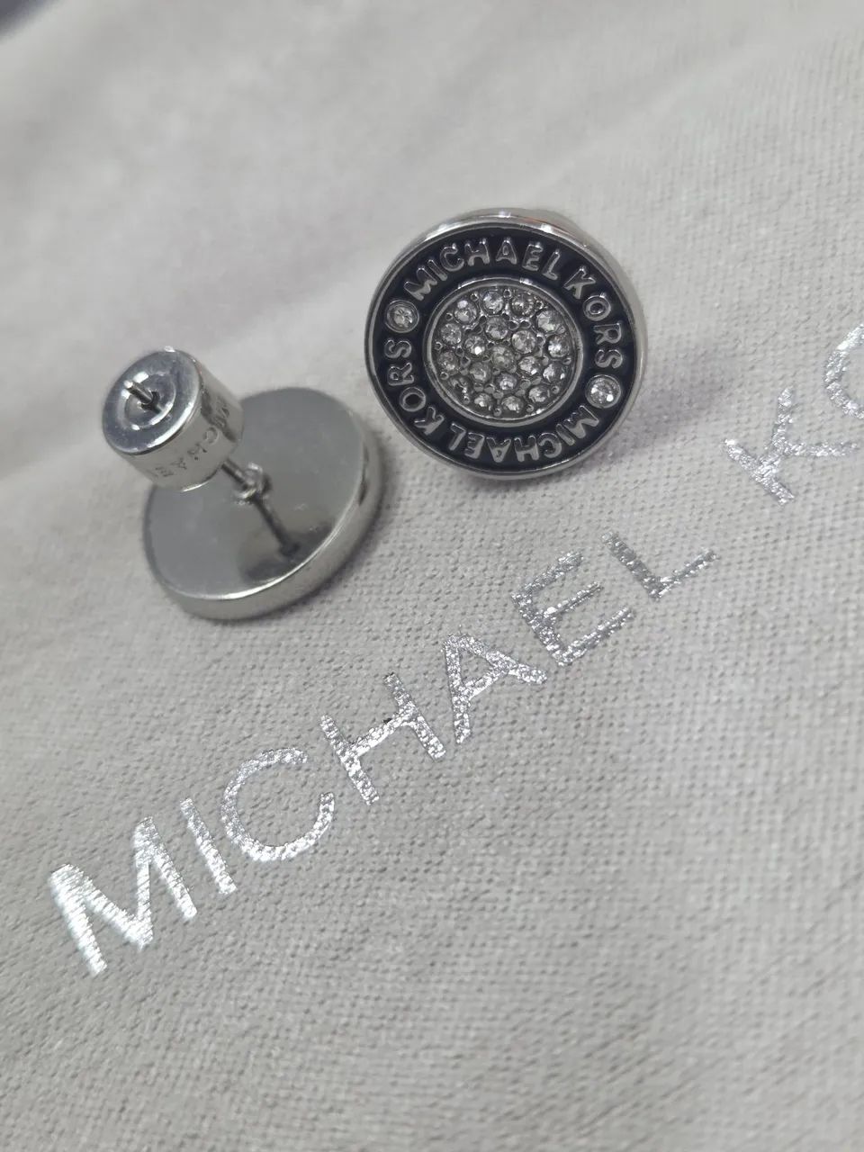 Brinco Michael Kors Signature  - Foto 2