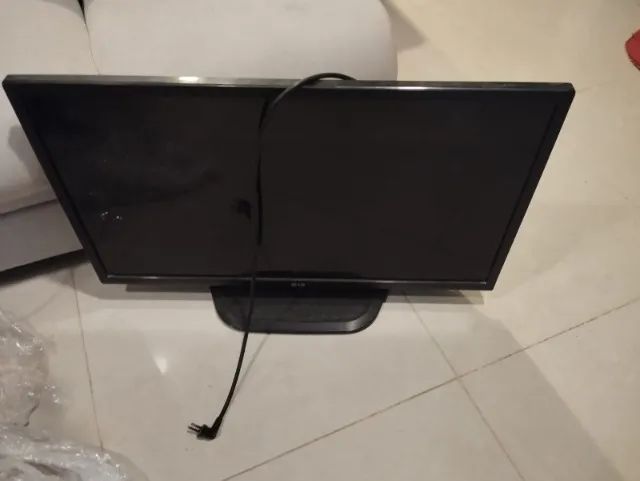 Tv 60 polegadas LG  por valor 300resise uma de 22 por 300 resus - Foto 2