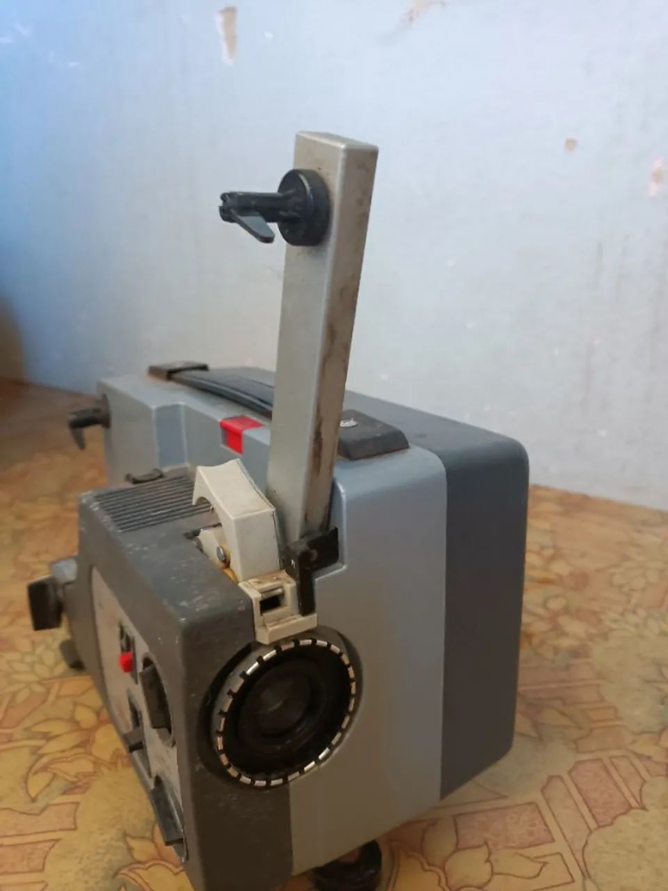 CONJUNTO DE DOIS PROJETORES SUPER 8 E MAVIOLA - Foto 4