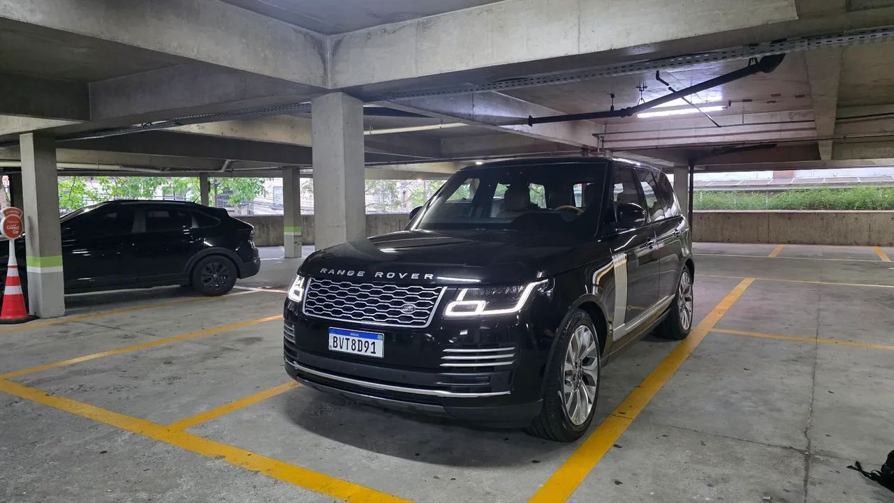 Land Rover Range Rover Vogue 4.4 Auto. SDV8 Diesel. 2020