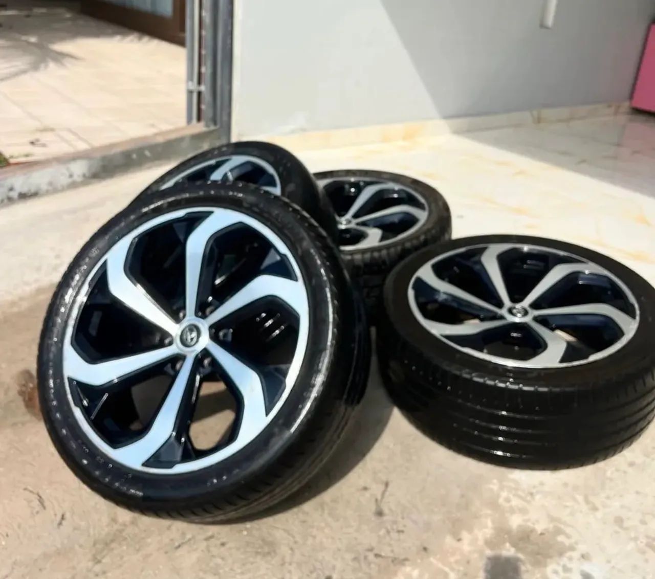 Roda aro 22 pneu zero 