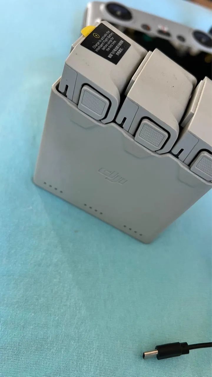 DRONE DJI MINI TRÊS  - Foto 3