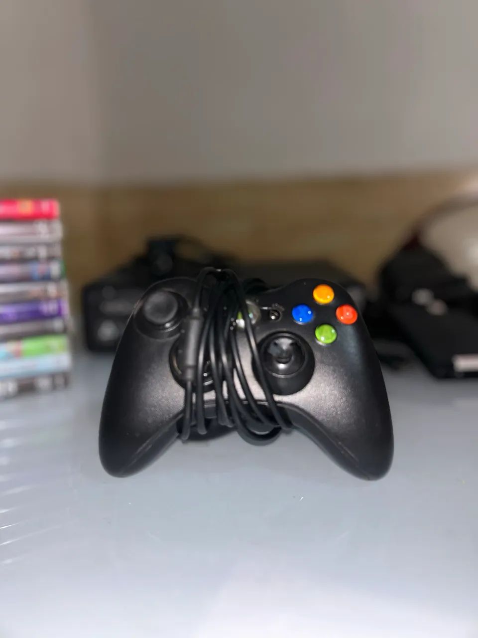 XBOX 360, 2 controles, com 150 jogos e vai com HD - Foto 3