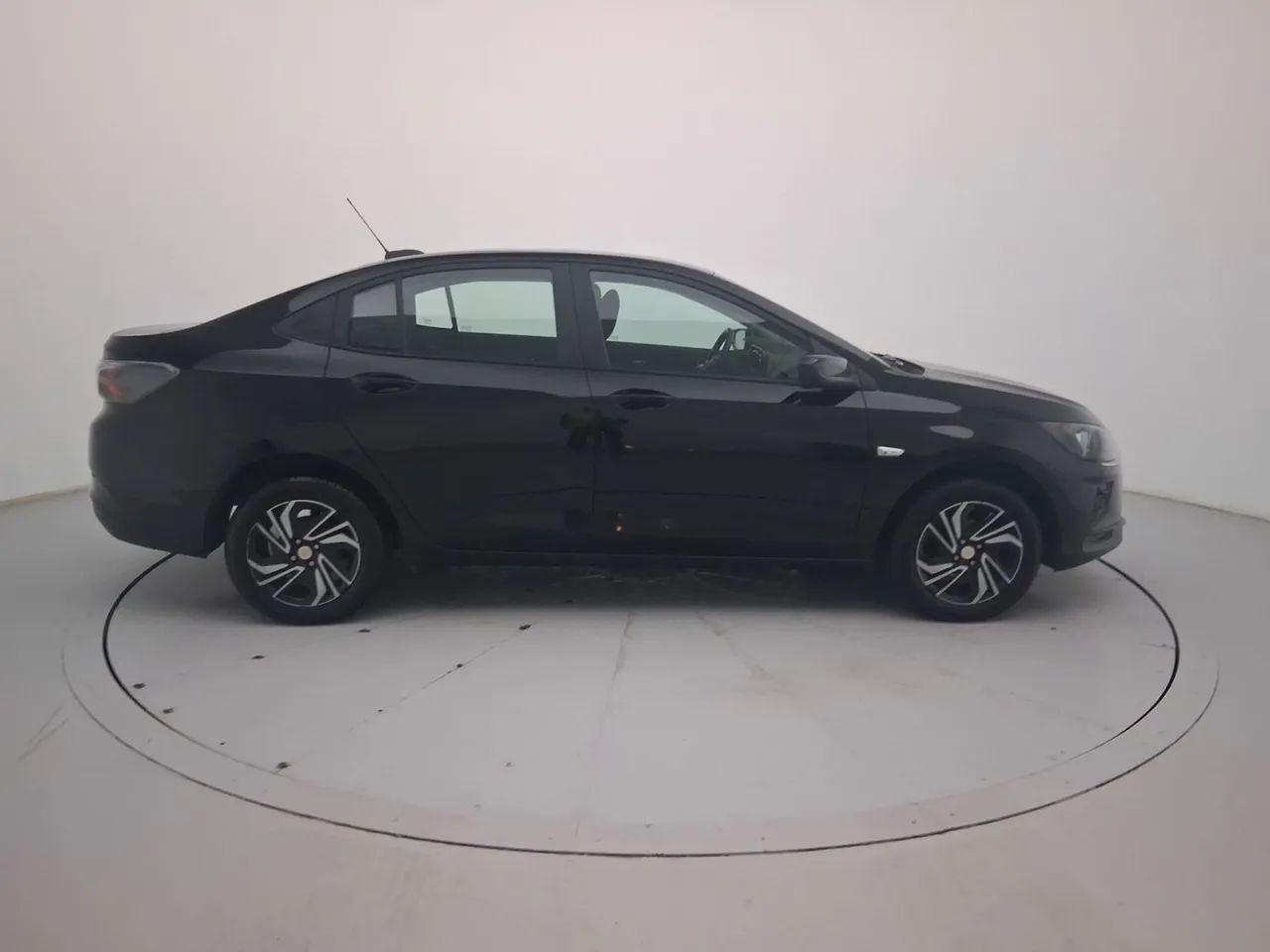 Chevrolet Onix Activ 1.4 8V Flex Aut. 4P, foto 6 de 18