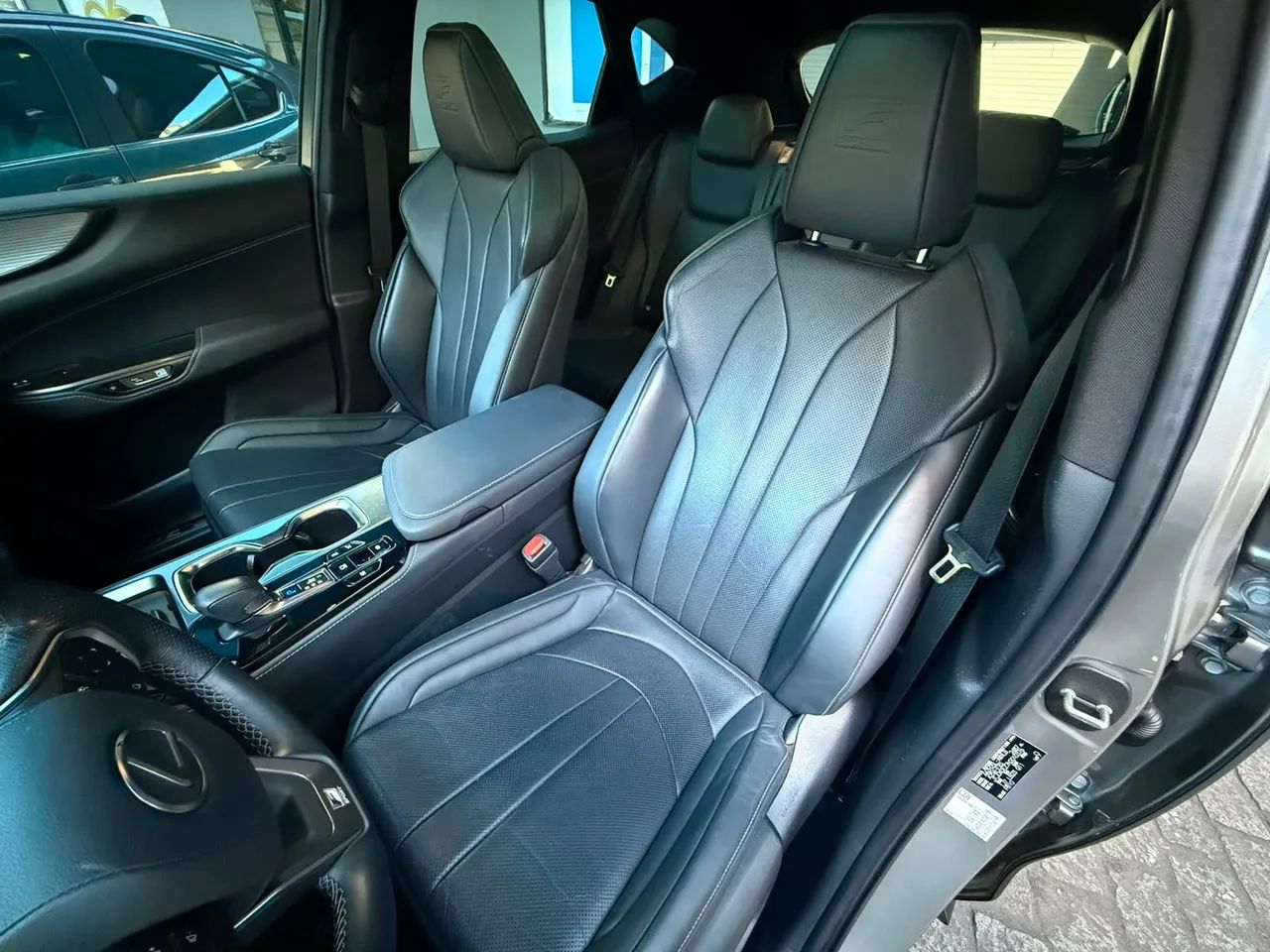 Lexus NX-350h F-sport 2.5 16V Aut. (hybrid), foto 8 de 11