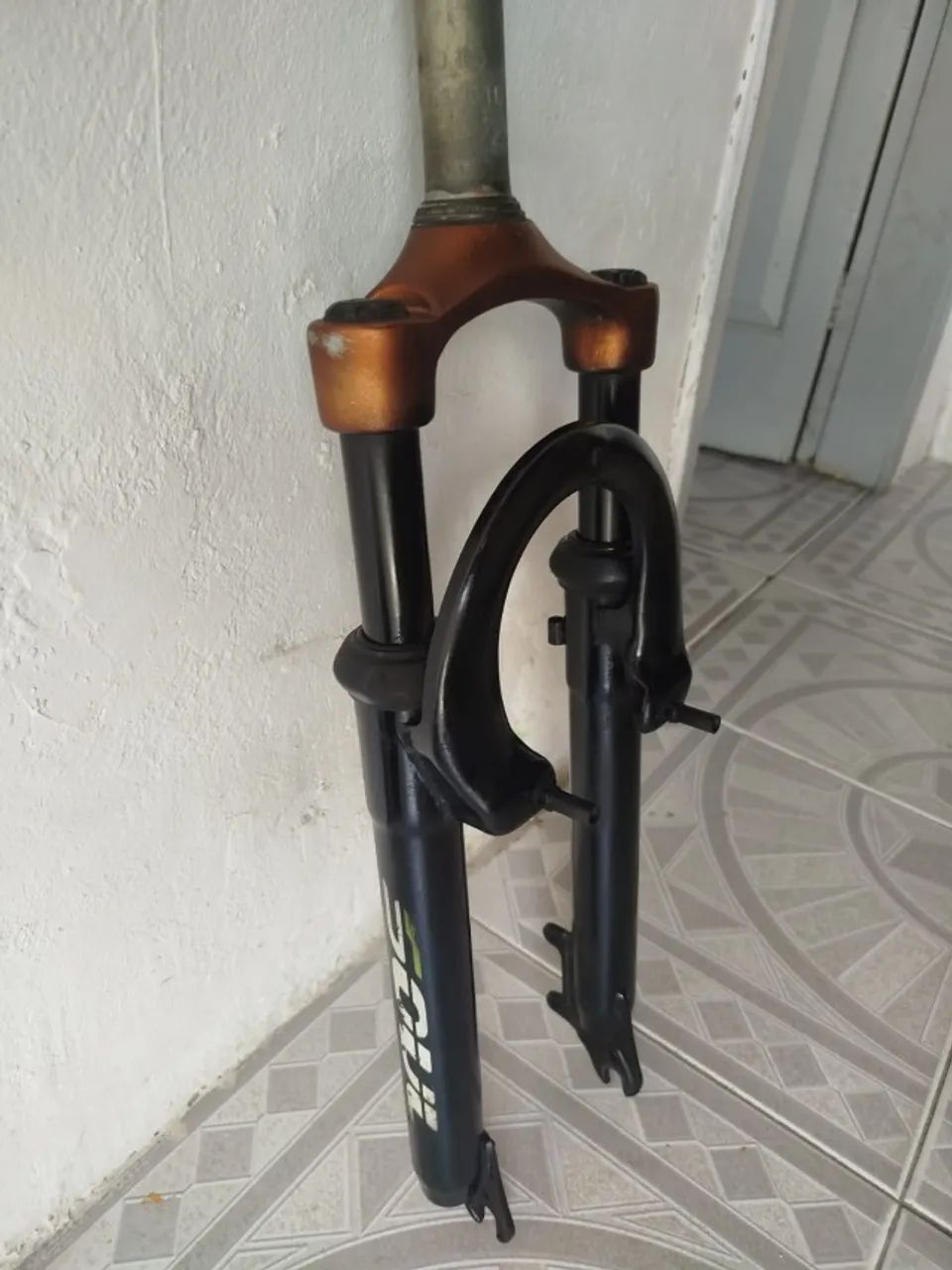 Amortecedor, rodas e pneus aro 26