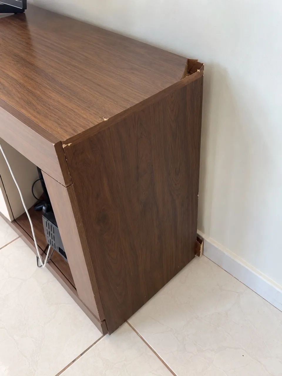 Sofá 3 lugares e rack usados  - Foto 3