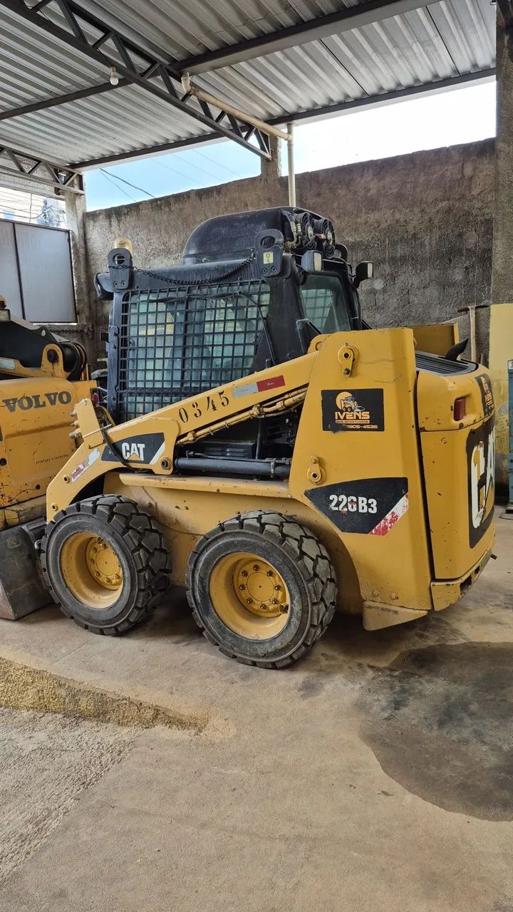 Mini carregadeira (bobcat)