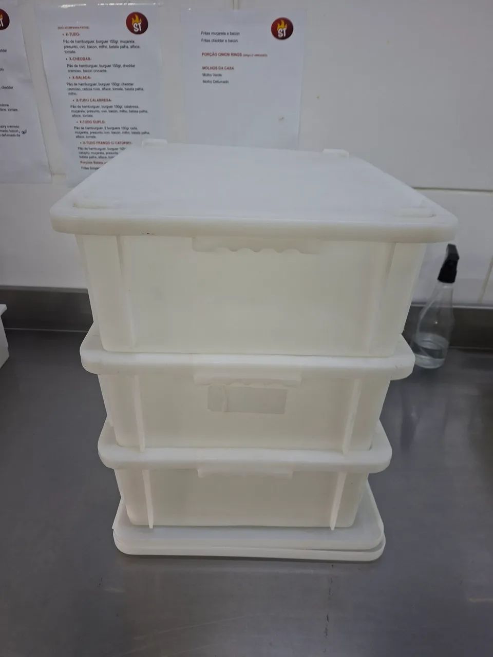 3 Caixas de plastico c tmpa 38L - Foto 3
