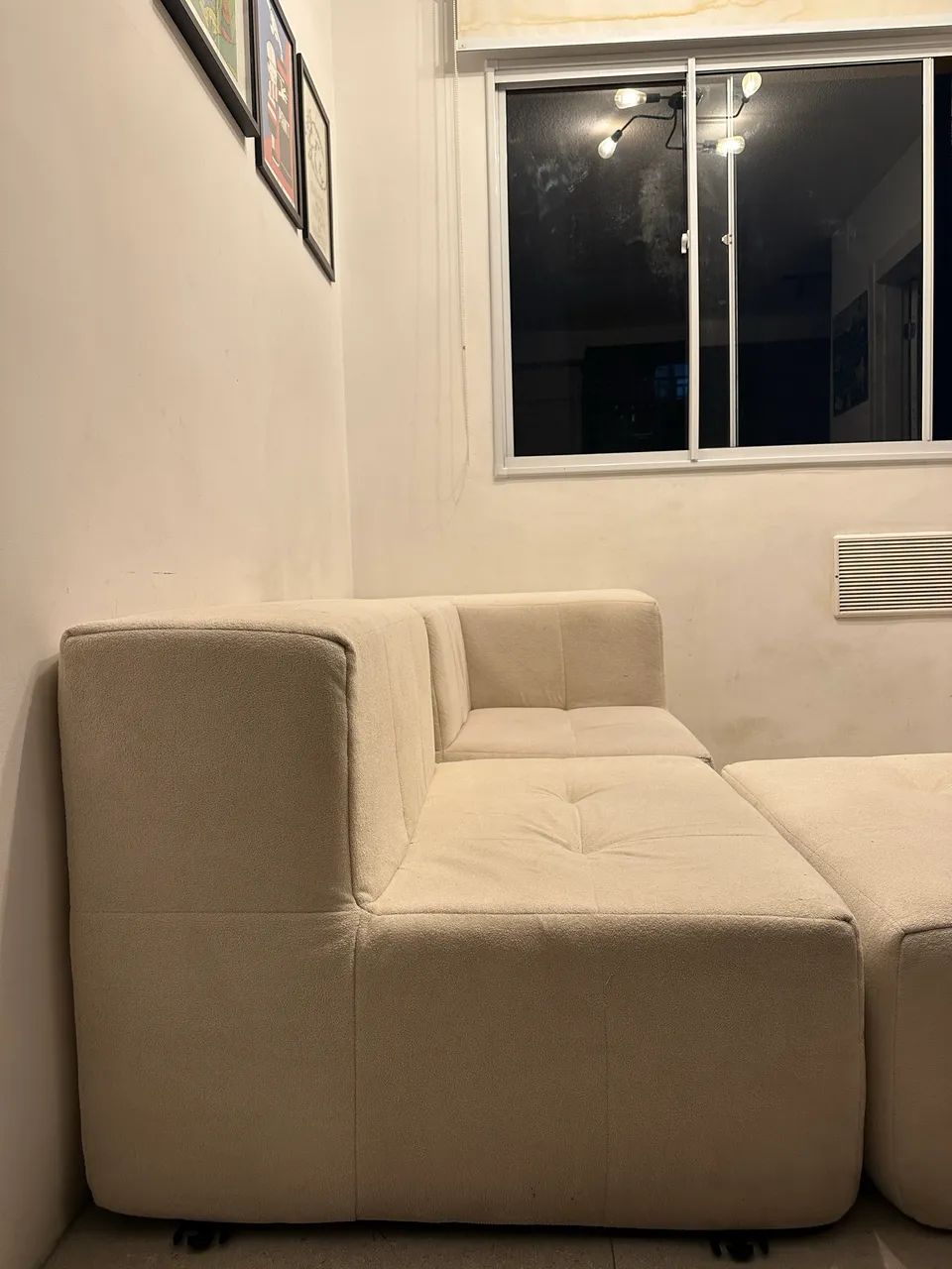 Sofá na Caixa modular 2 lugares - 1 Braço com Apoio de pé  - Foto 3