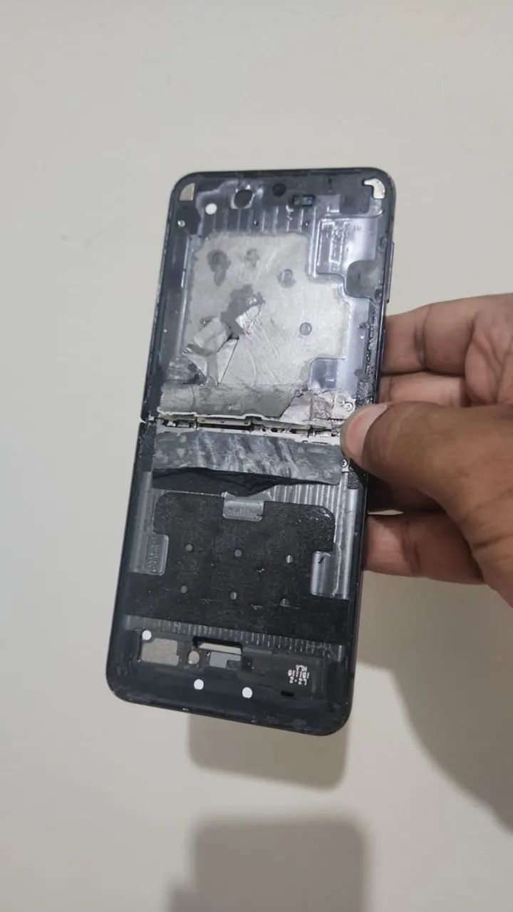 Samsung Galaxy Z Flip 4 - Foto 2