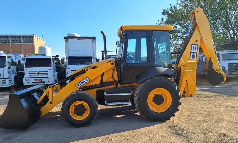 Retroescavadeira JCB 2015 - Foto 4