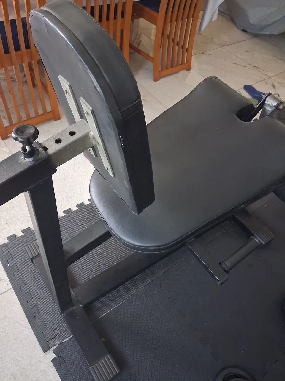 Vendo Cadeira extensora  - Foto 3