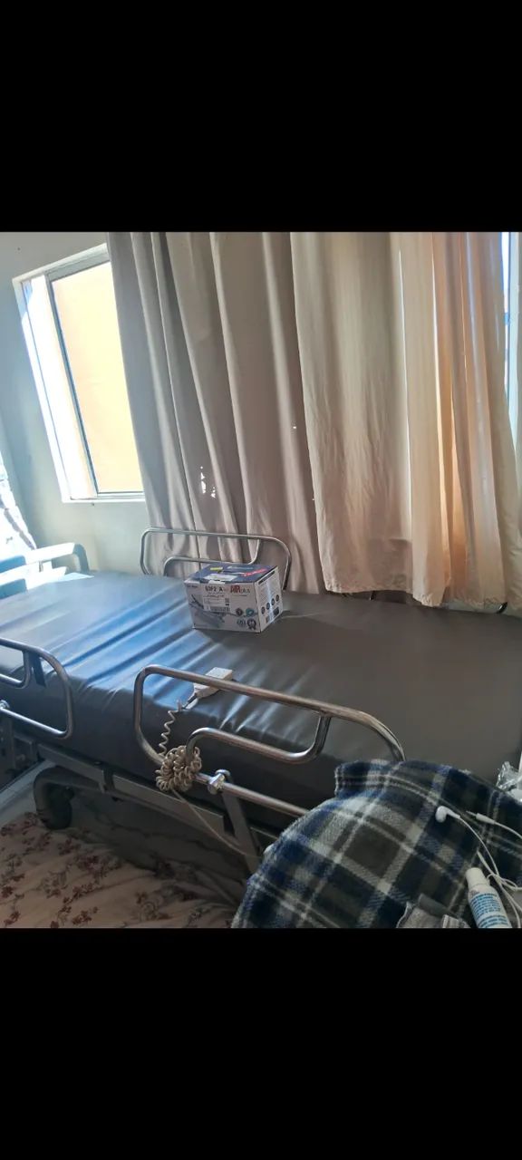 Cama hospitalar elétrica  - Foto 2
