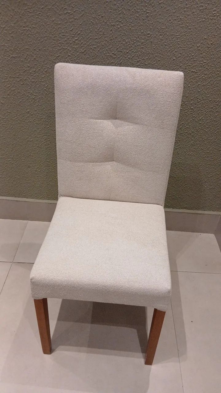 Reforma de cadeira de jantar 