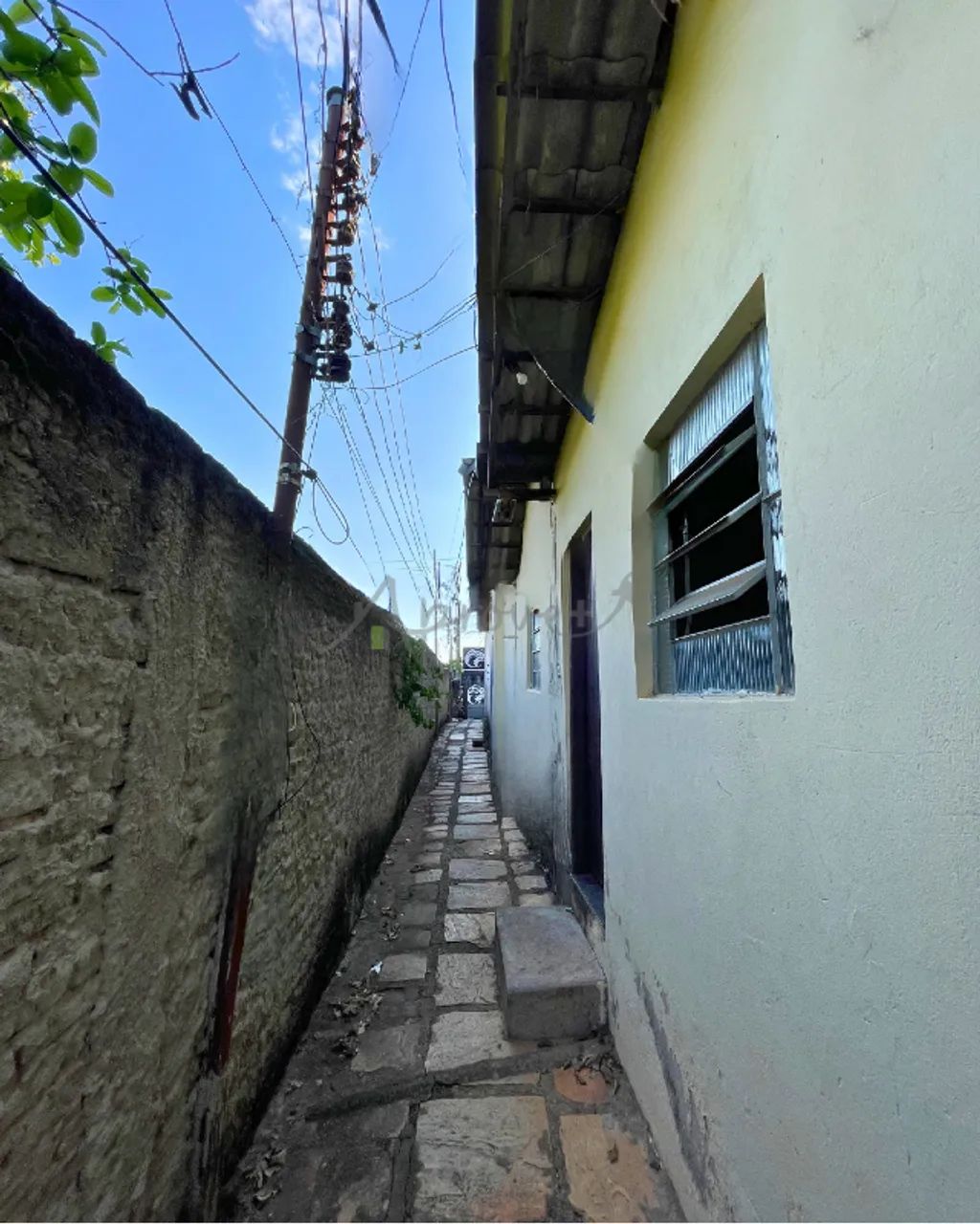 Casa para Aluguel 2 Quartos, Vaga para moto - Centro - Foto 2