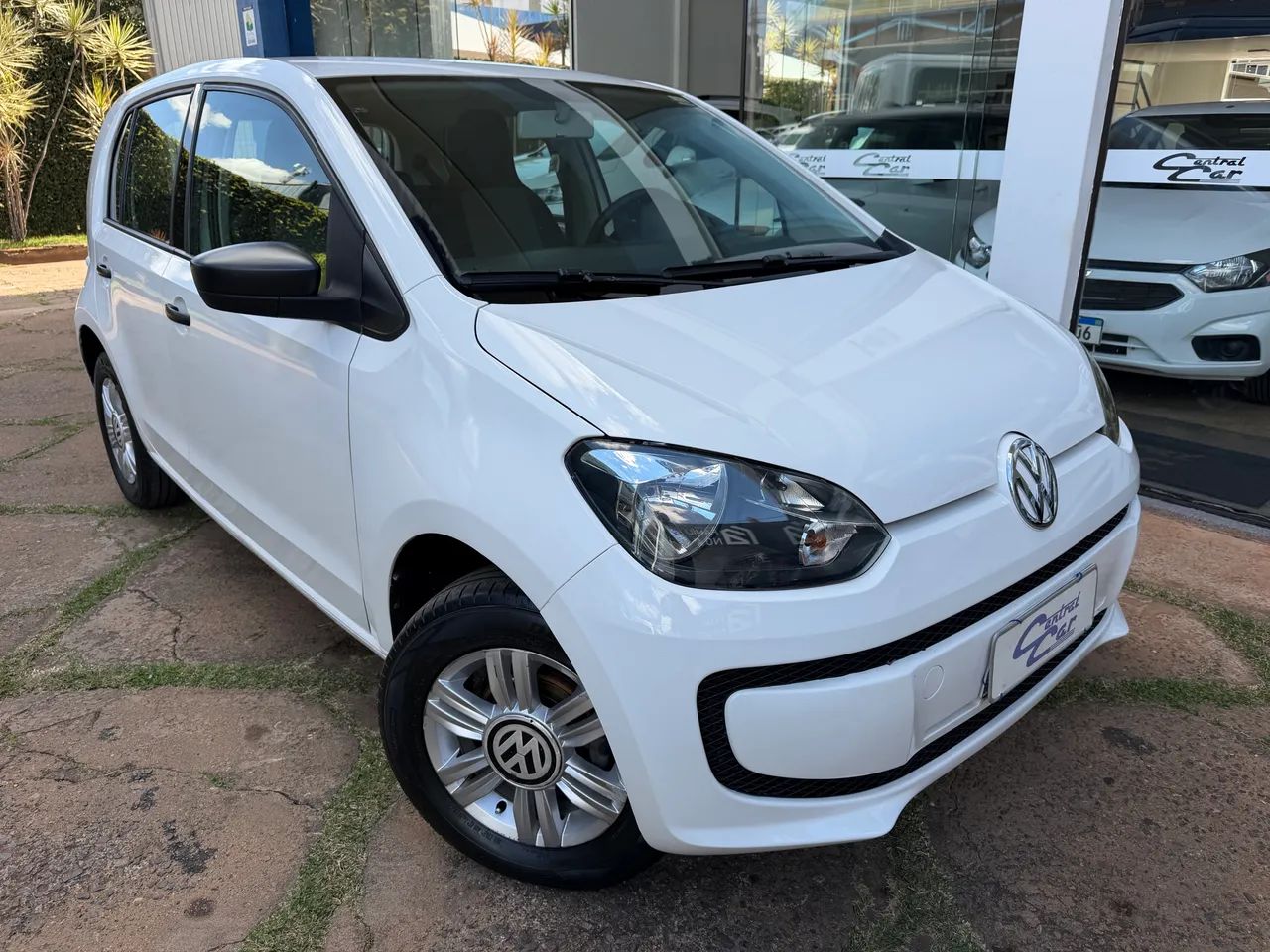 Volkswagen Up! up! take 1.0 Total Flex 12V 5p 2016