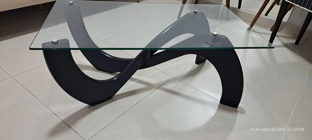 Mesa de Centro em Vidro com Base Moderna