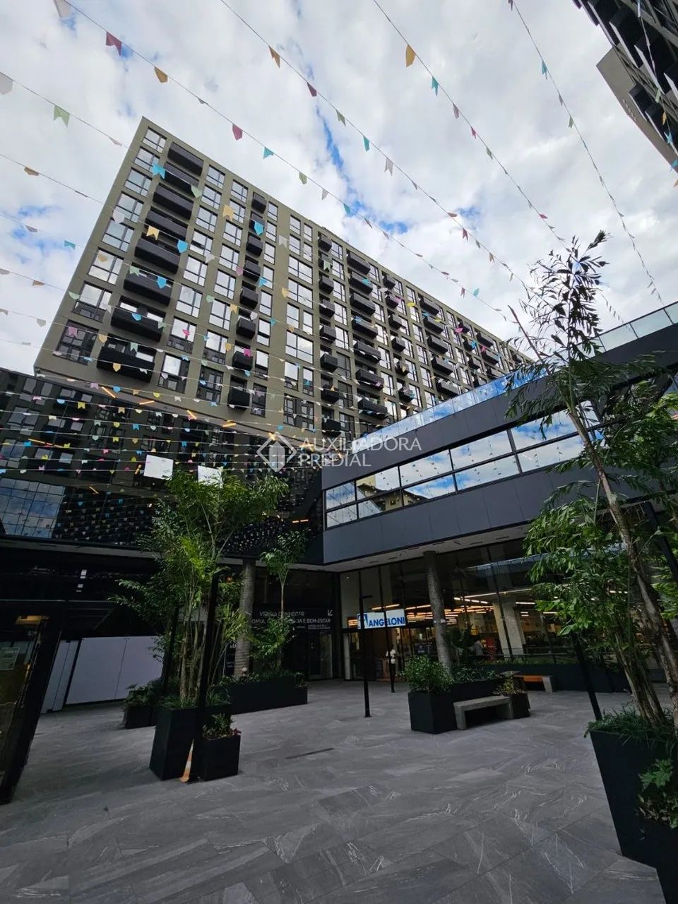 Studio Mobiliado na Trindade, Florianópolis - Investimento Imperdível!