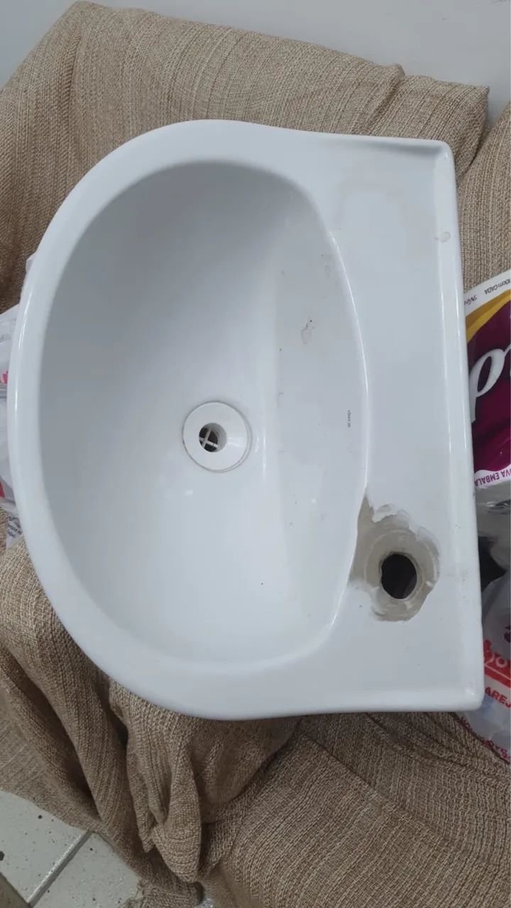 Pia pra  banheiro 