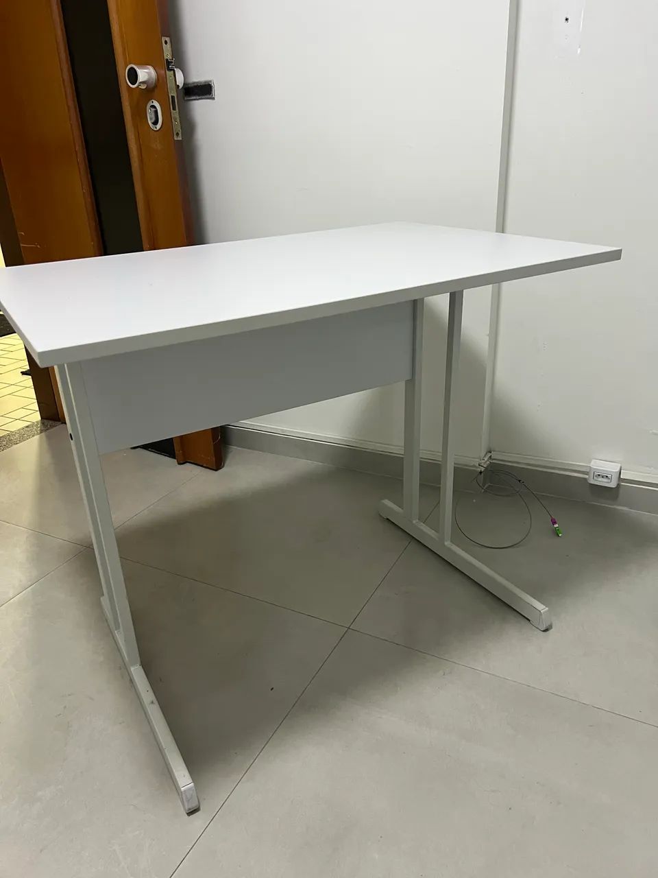 Mesa Escritório ou escolar - Foto 3