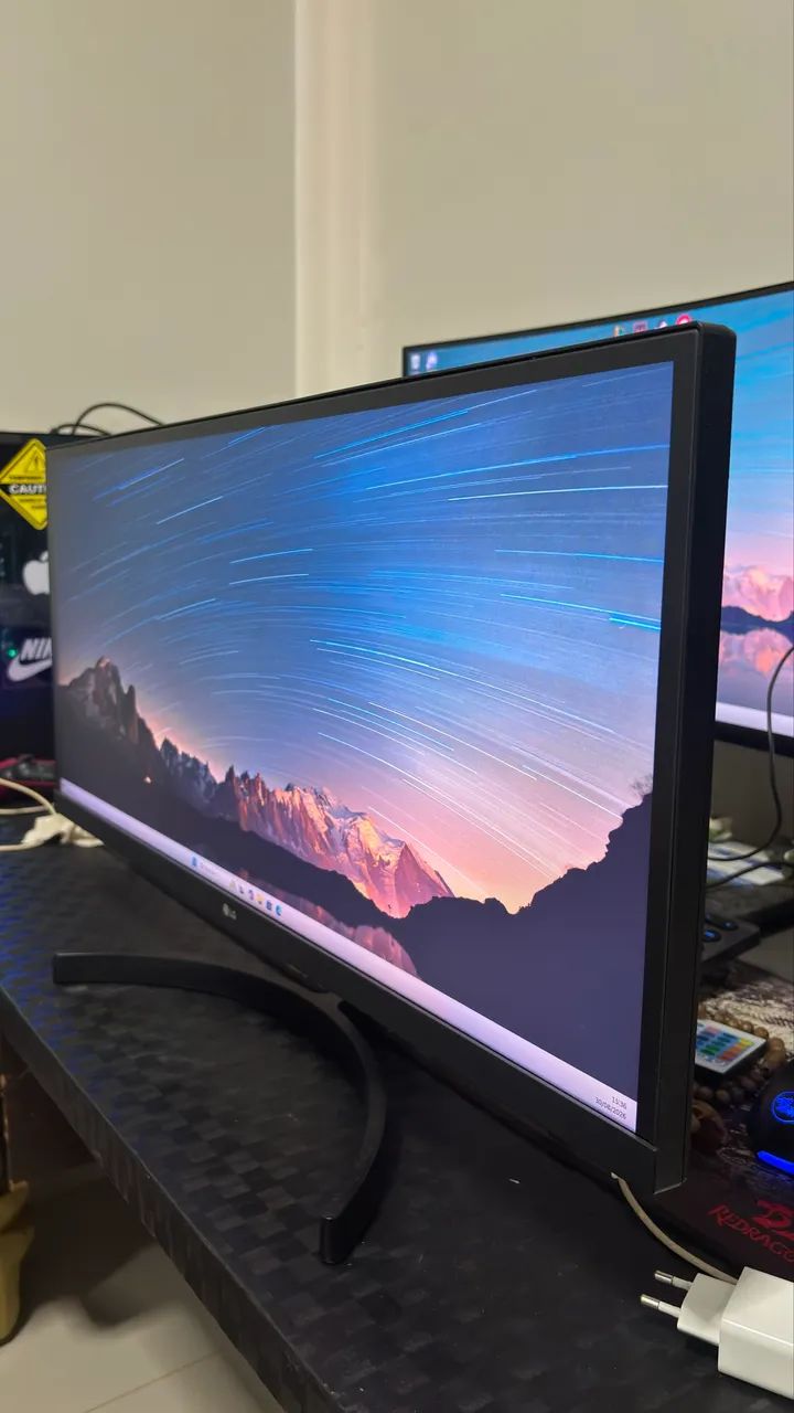 Monitor LG 27 polegadas ultrawide - seminovo - Foto 2