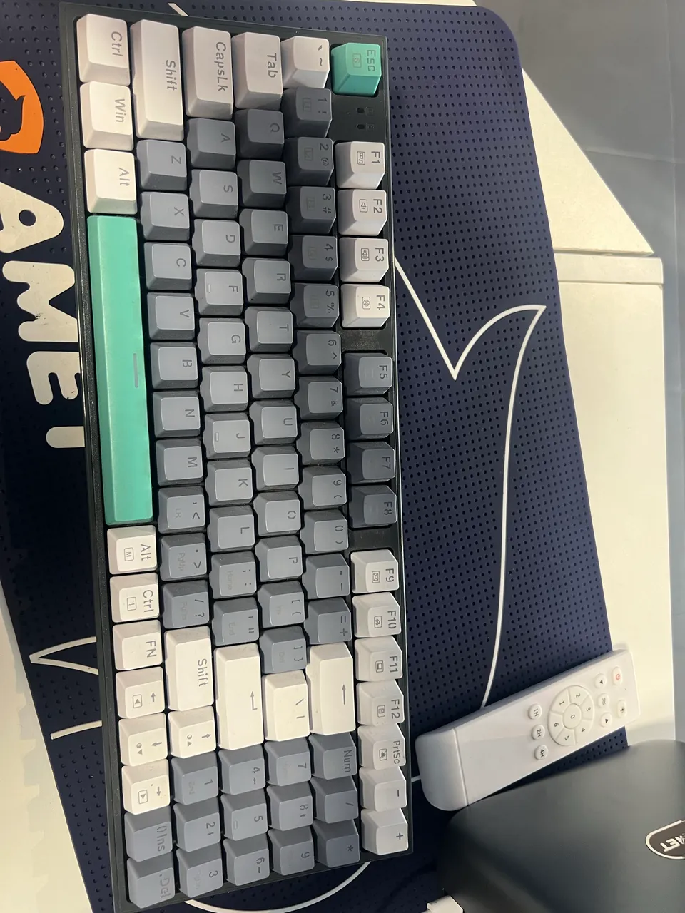 Teclado Apple Magic Keyboard com Numpad - Space Gray (A1843