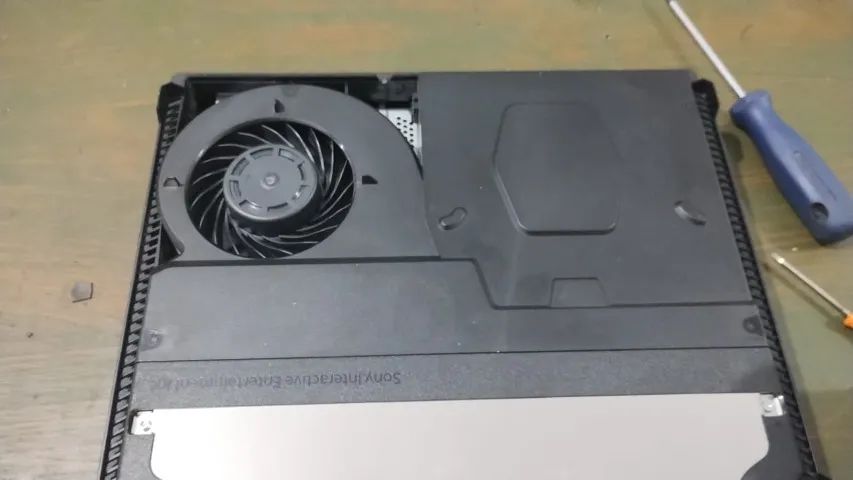 PREVENTIVA COMPLETA + TROCA DA PASTA TÉRMICA PS4 PRO - Foto 2