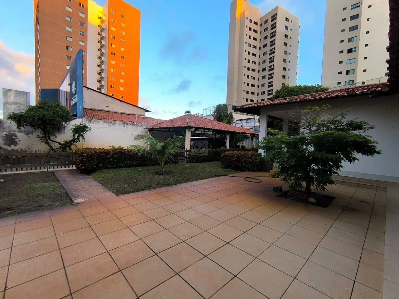 Casa Comercial à venda, 3 quartos, 1 suíte, 4 vagas, Jardins - Aracaju/SE - Foto 3