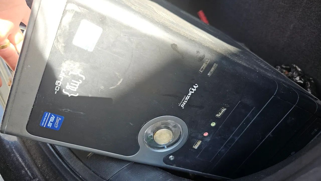 Lote Pc Celeron (apenas placa mãe, processador e carcaça) - Foto 3