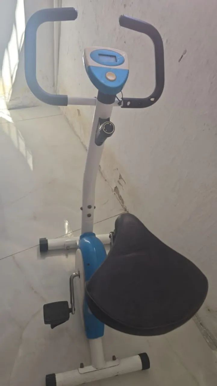 Bike ergométrica semi nova 300,00 - Foto 2
