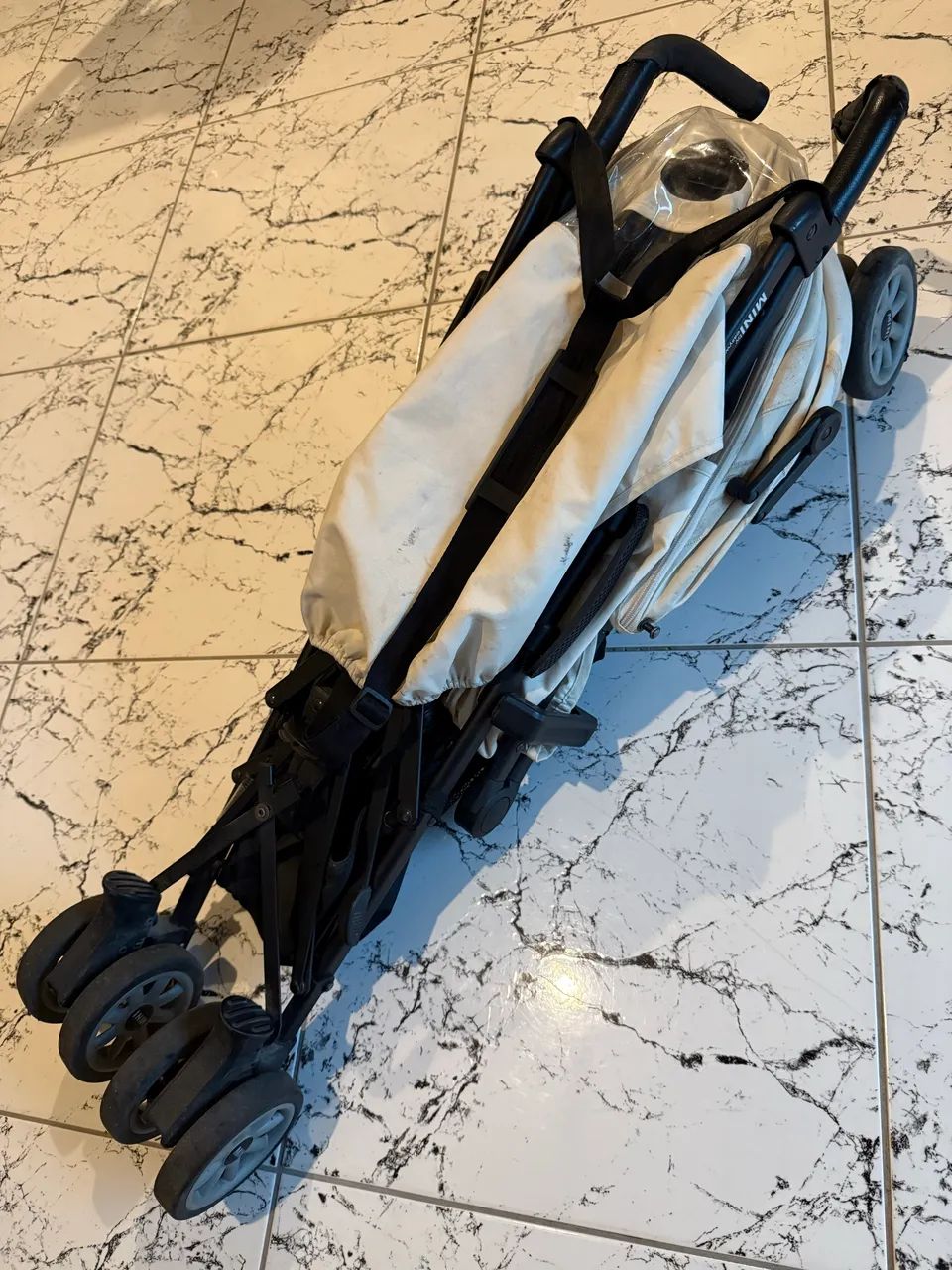 Carrinho de bebê - BMW - MINI easy walker (importado) - Foto 3