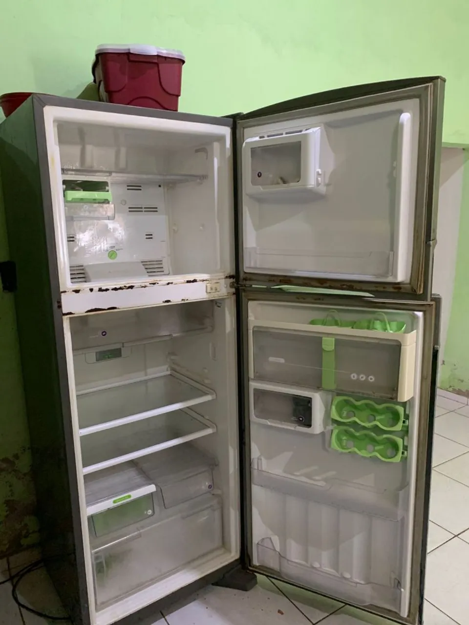 冷蔵庫 geladeira a venda Geladeira - Geladeiras e Freezers - Raposa 1506054972 | OLX