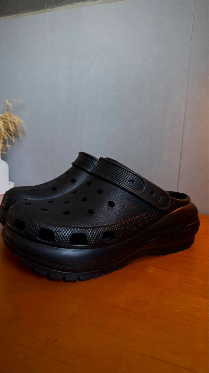 CROCS MEGA CRUSH 