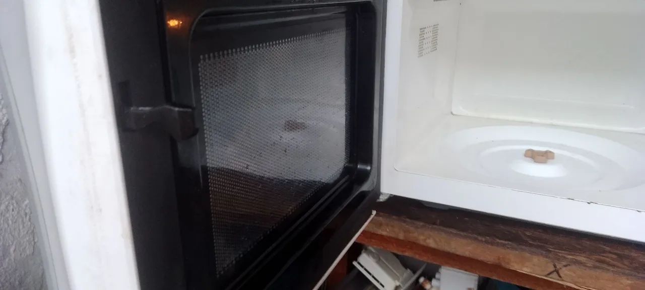 Microondas Eletrolux 23 lts - Foto 4