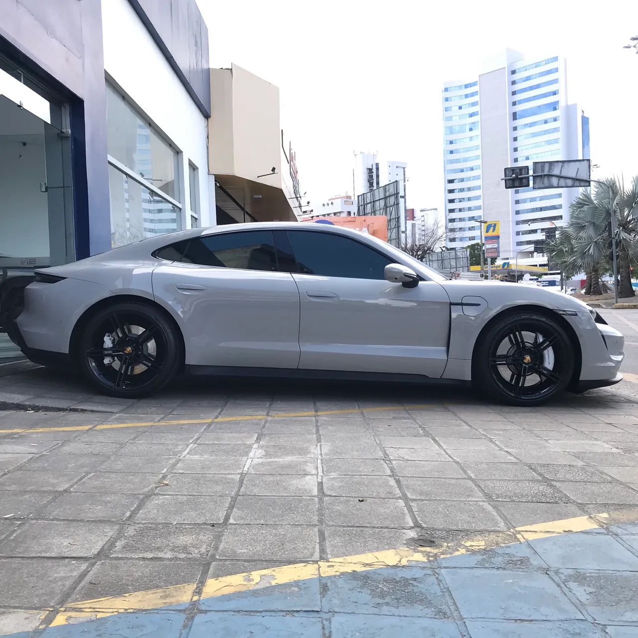 Porsche Taycan 4S (elétrico) 2021 - Foto 5