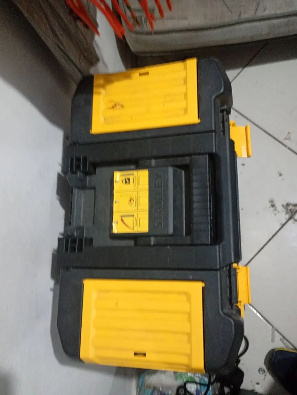 Caixa de Ferramentas Stanley 3 em 1 com Rodas - Estado de Nova - Foto 4
