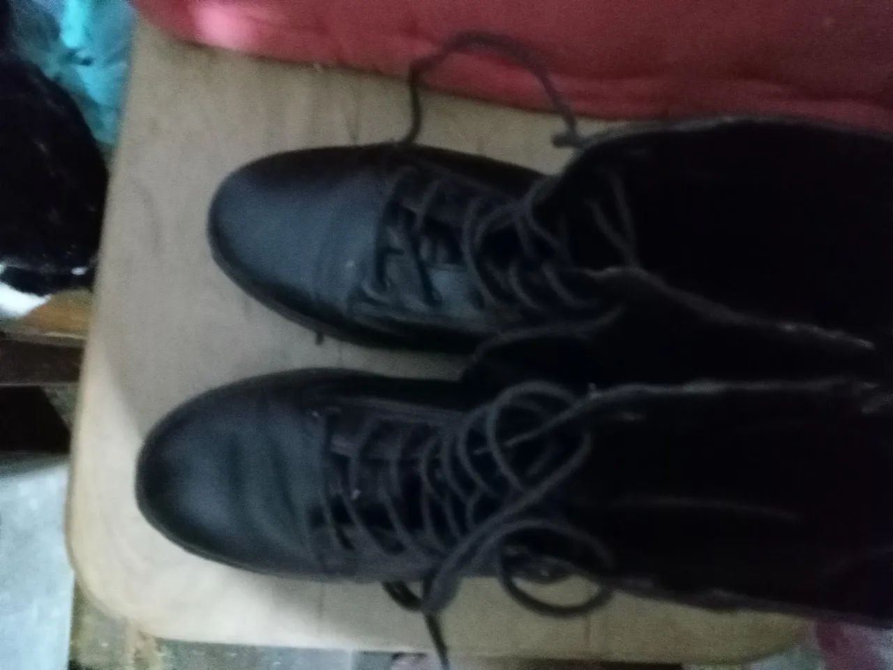 Bota coturno couro genuíno 