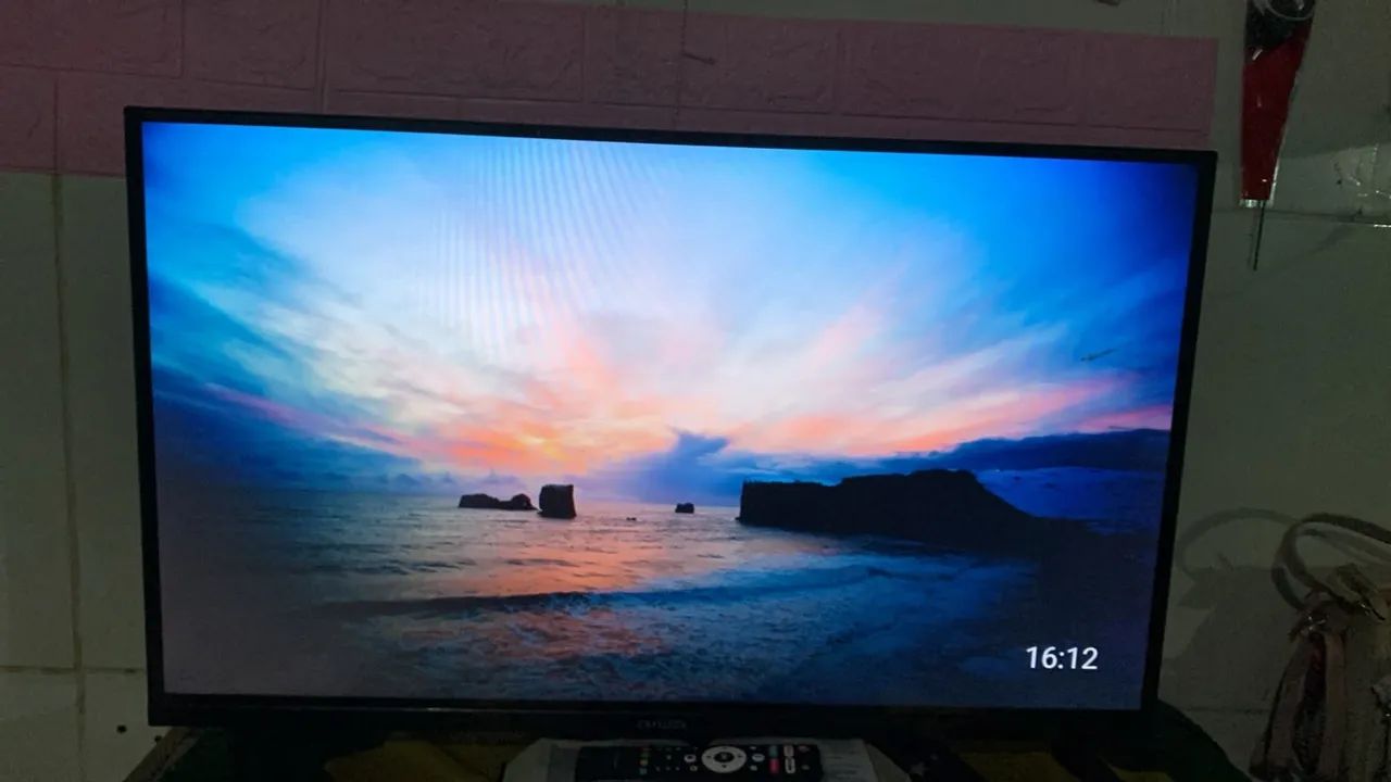 Smart Tv 32 polegadas seminova marca aiwa